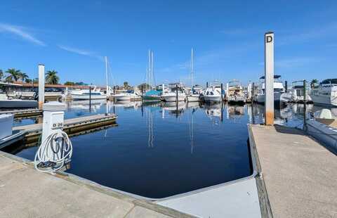 525 NEWPORT Drive, Naples, FL 34114