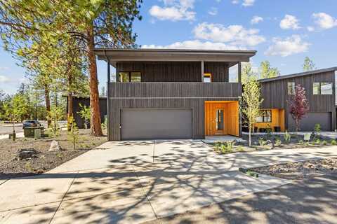699 W Canopy Way, Sisters, OR 97759