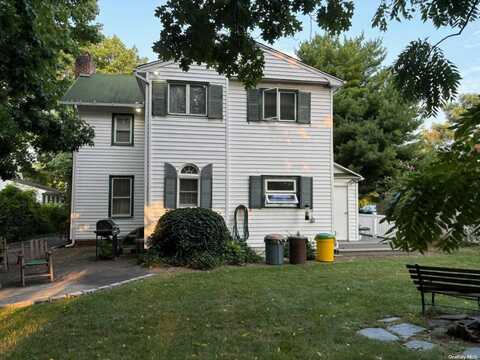 998 E Broadway, Woodmere, NY 11598