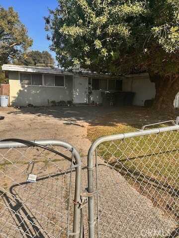 3881 Manchester Pl, Riverside, CA 92503