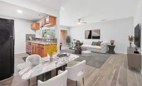 Avenue J, GRAND PRAIRIE, TX 75050
