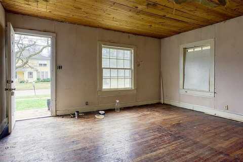 9Th, BONHAM, TX 75418