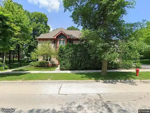 Edgewood, MILWAUKEE, WI 53211