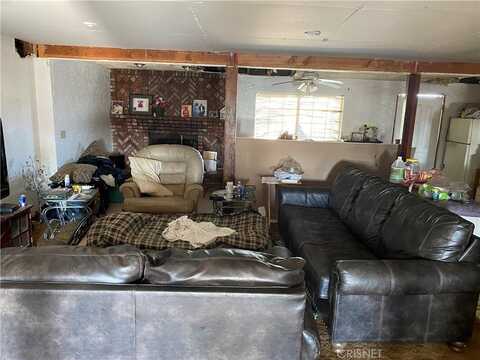 16Th, PALMDALE, CA 93550