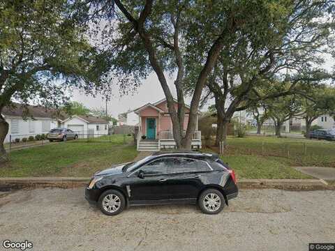 Avenue P 1/2, GALVESTON, TX 77551