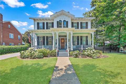 Chestnut, SEWICKLEY, PA 15143
