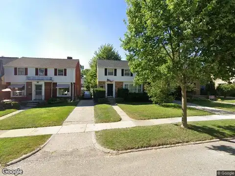 Shoreland, MILWAUKEE, WI 53217