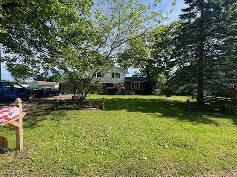3335 N Maple Lane, Ashtabula, OH 44004