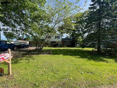 3335 N Maple Lane, Ashtabula, OH 44004