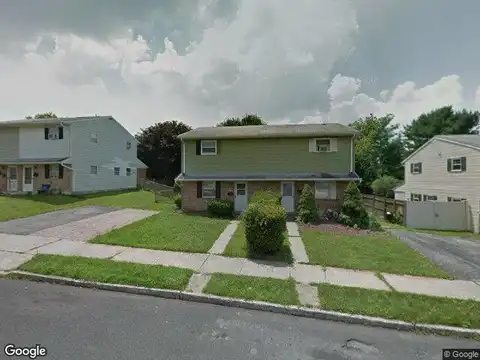 Poplar, CATASAUQUA, PA 18032