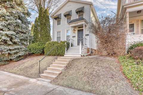 Warren, MILWAUKEE, WI 53202