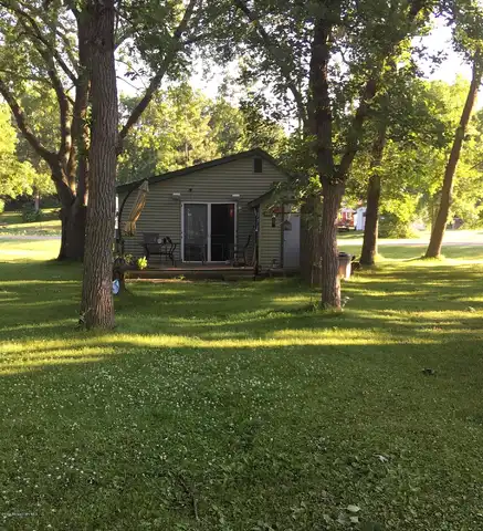 Middle Leaf, HENNING, MN 56551