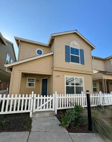 Gabilan View, SALINAS, CA 93906