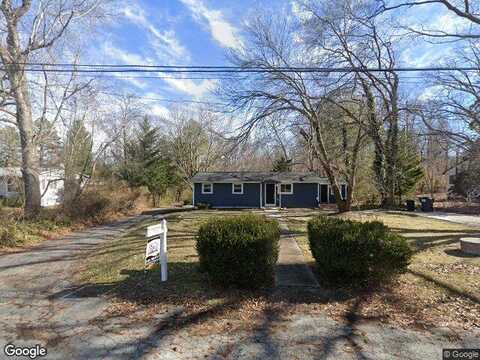 Farmer, WOODFORD, VA 22580