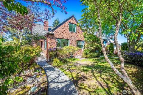 31St, SEATTLE, WA 98199