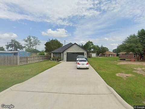 13Th, HEMPSTEAD, TX 77445