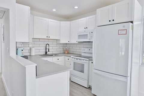 4Th, DEERFIELD BEACH, FL 33441
