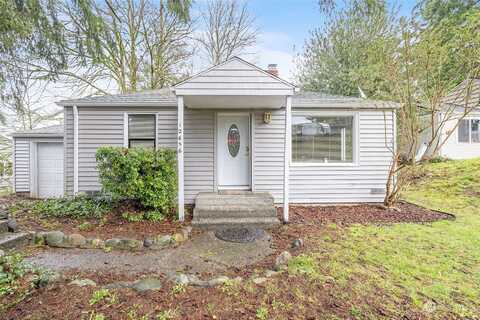74Th, SEATTLE, WA 98178