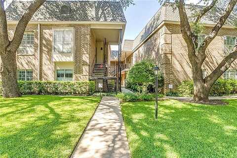 Harlanwood Dr, Fort Worth, TX 76109