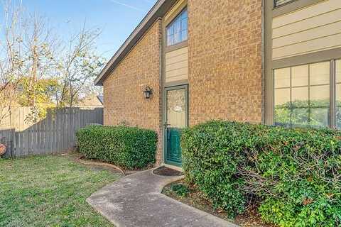 W Harwood Rd, Hurst, TX 76054