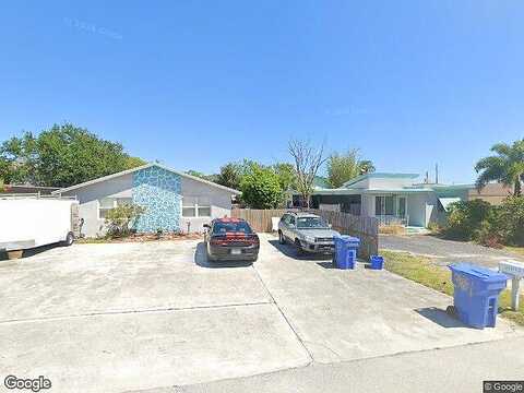 W Pine St, Lantana, FL 33462