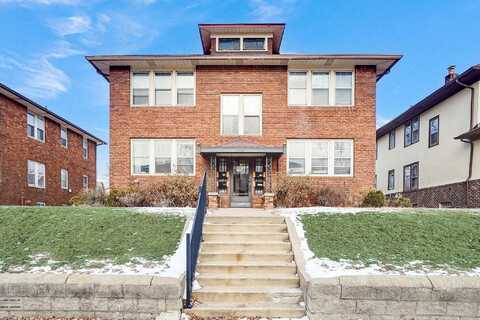 Charles, SAINT PAUL, MN 55104