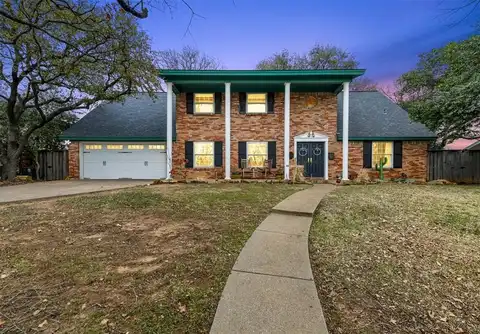 1313 Briarwood Boulevard, Arlington, TX 76013