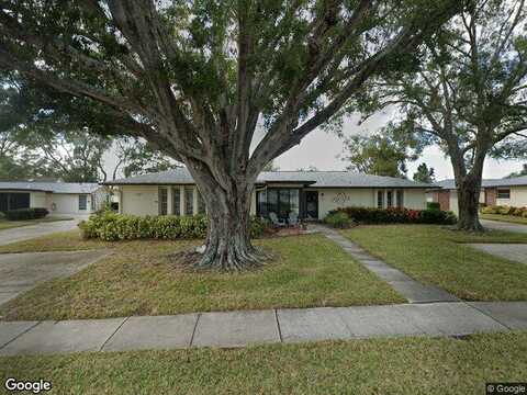 Queen Anne Dr, Palm Harbor, FL 34684