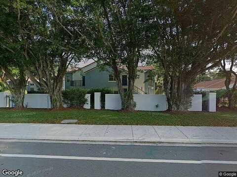 Clint Moore Rd, Boca Raton, FL 33496