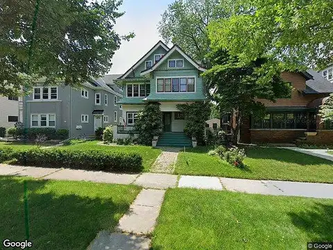 E Stratford Ct, Shorewood, WI 53211