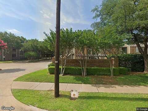 Riverchase Ln, Arlington, TX 76011