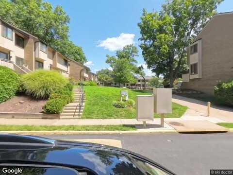 Glengyle Dr, Vienna, VA 22181