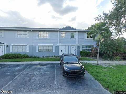 Sw 81St Ter, Davie, FL 33324