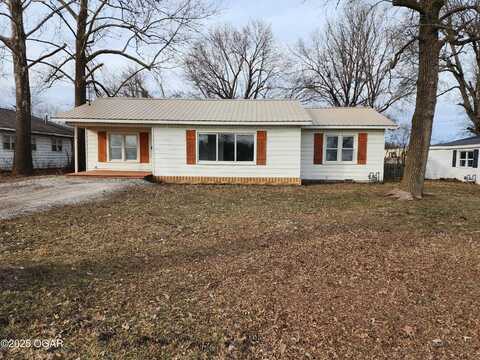 1208 E 12th Street, Lamar, MO 64759