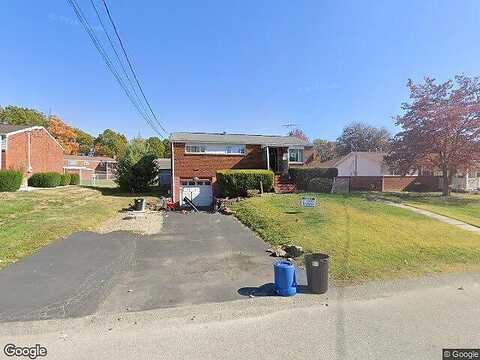 New Market Dr, Greensburg, PA 15601