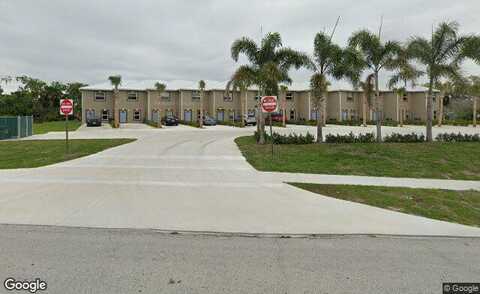 Se 8Th Ave Apt 4, Okeechobee, FL 34974