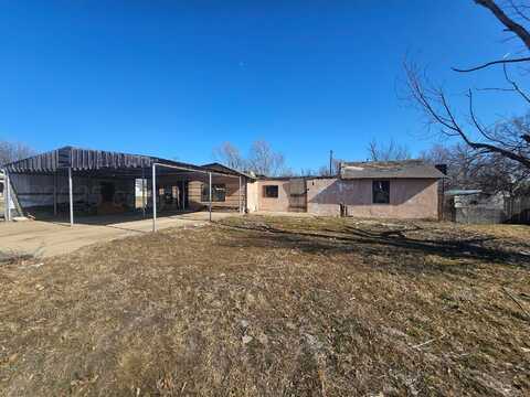 520 Gray St, McLean, TX 79057