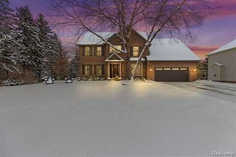 7997 BROOKWOOD Drive, Clarkston, MI 48348