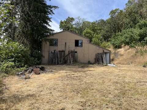 130 NW MAKAH CT, Roseburg, OR 97470