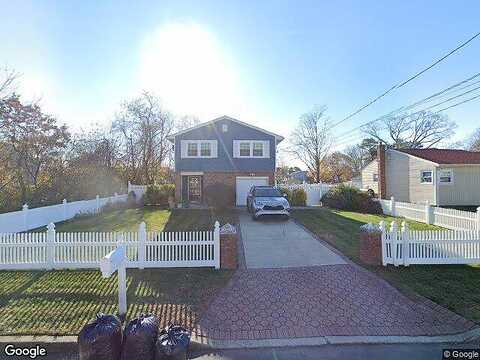 Matthews, WEST BABYLON, NY 11704