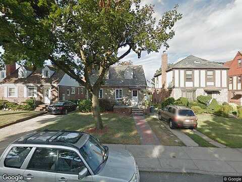 180Th, FRESH MEADOWS, NY 11366