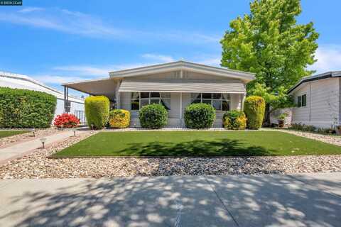2137 Dalis Dr, Concord, CA 94520