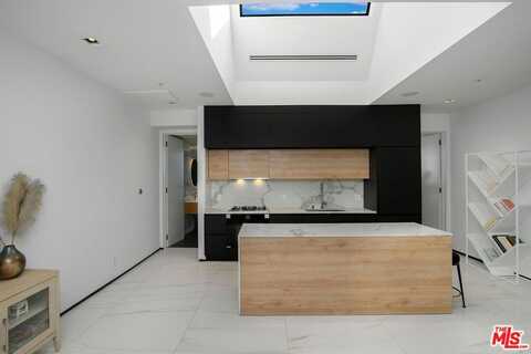 1253 N Sweetzer Ave, West Hollywood, CA 90069