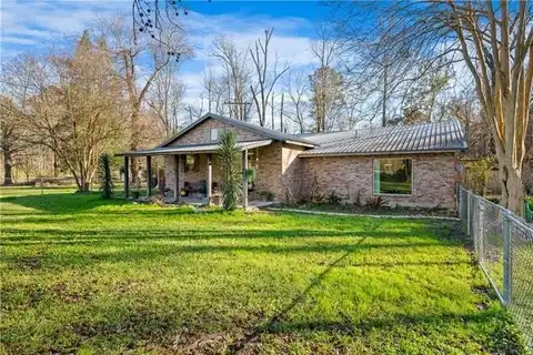 479 AIRBASE Road, Pollock, LA 71467