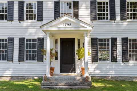 44 South Street, Roxbury, CT 06783