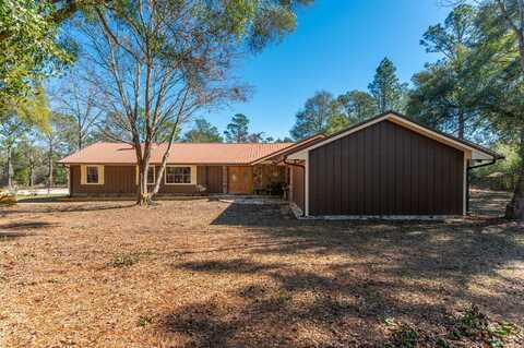 1554 Kings Lake Road, DeFuniak Springs, FL 32433