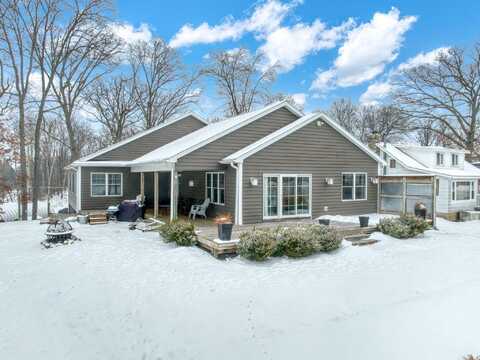 1853 Shady Lane, Brooklyn, MI 49230