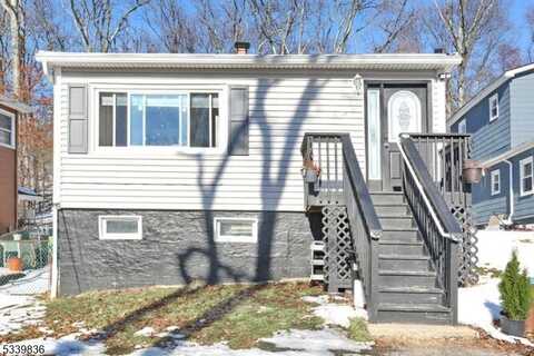 16 Coolidge Trl, Hopatcong, NJ 07843