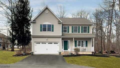 4 Adams St, Franklin, NJ 08873