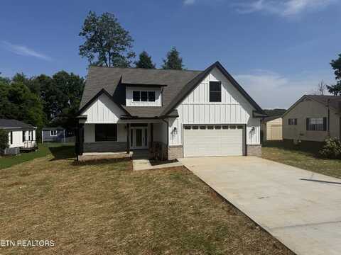 1212 Redwood Ave, Maryville, TN 37803
